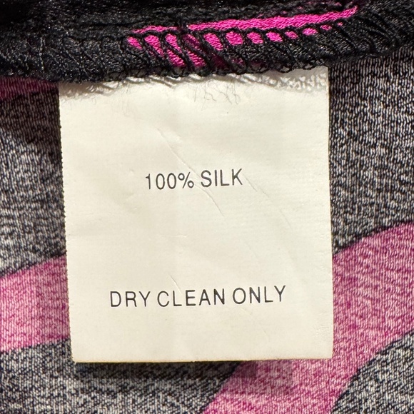 Trina Turk 100% Silk Purple and Black top - Picture 4 of 6